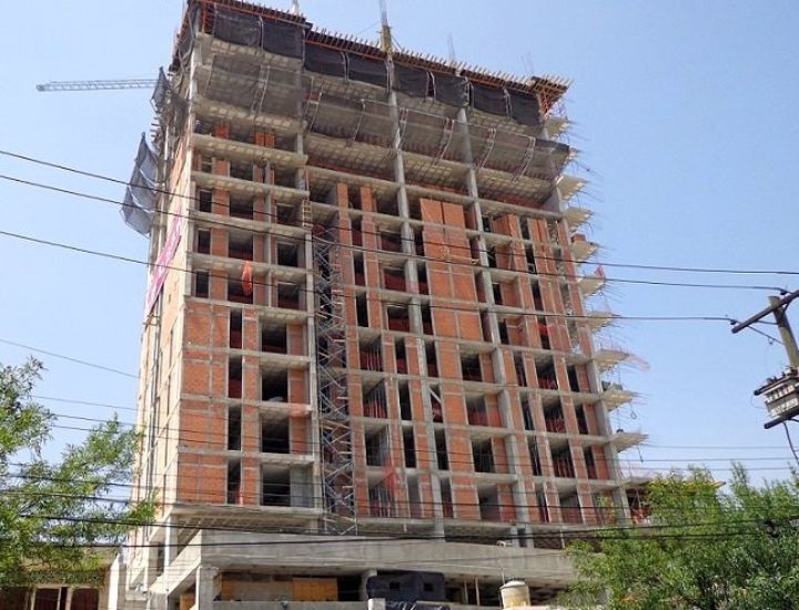 Edifican niveles superiores de torre de ‘depas’ en MTY