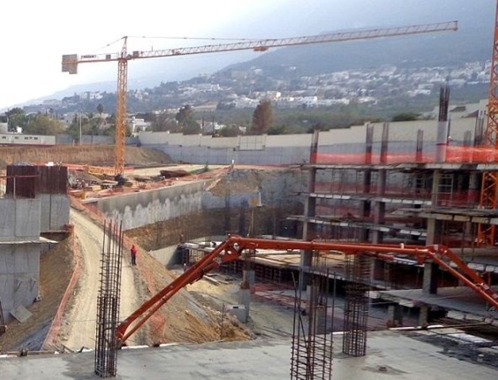 Alcanza nivel de suelo estructura de complejo de 100 mil m2 en San Pedro