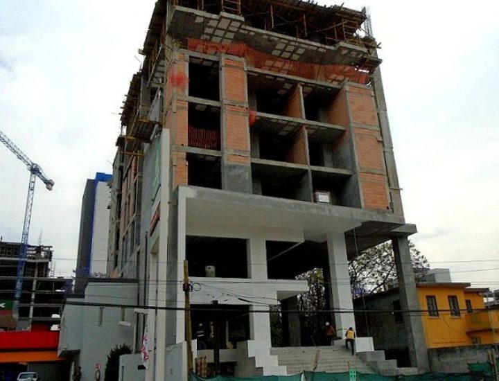 Avanza construcción de complejo mixto en San Jerónimo