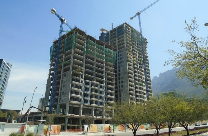 Alcanza 82% fase estructural de torres ‘gemelas’ en Valle Poniente