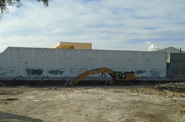 Inicia construcción de complejo comercial en Av. Churubusco