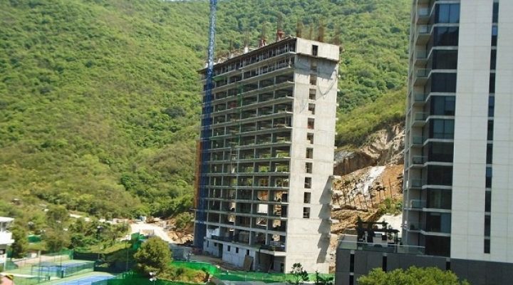 Crece estructura de torre departamental de lujo en MTY