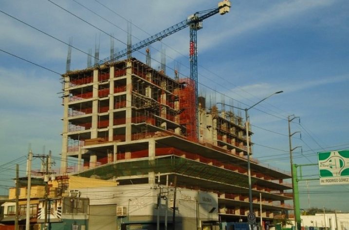 Llega al 50 por ciento estructura de torre mixta en Av. Ruiz Cortines