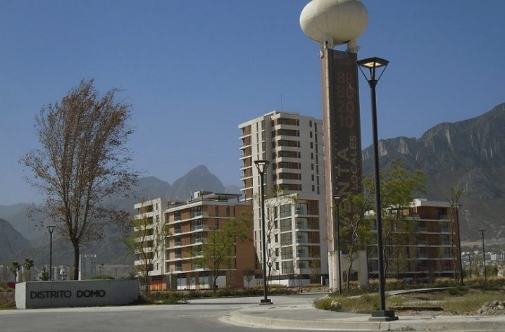 Nuevo ícono urbano vertical en el corazón de Santa Catarina